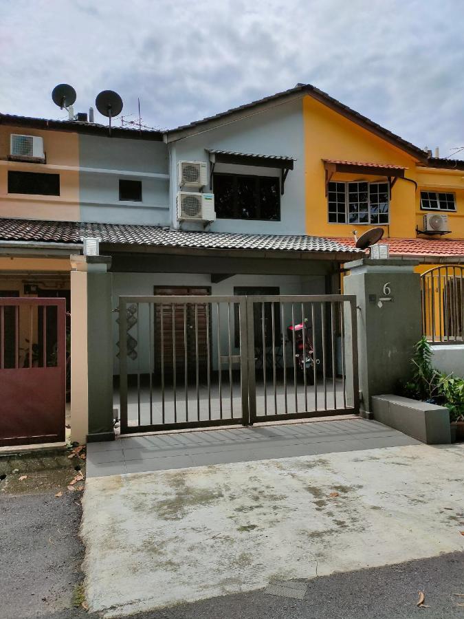 Three-Bedroom House At Tyara Homestay Sunway Petaling Jaya Exterior foto